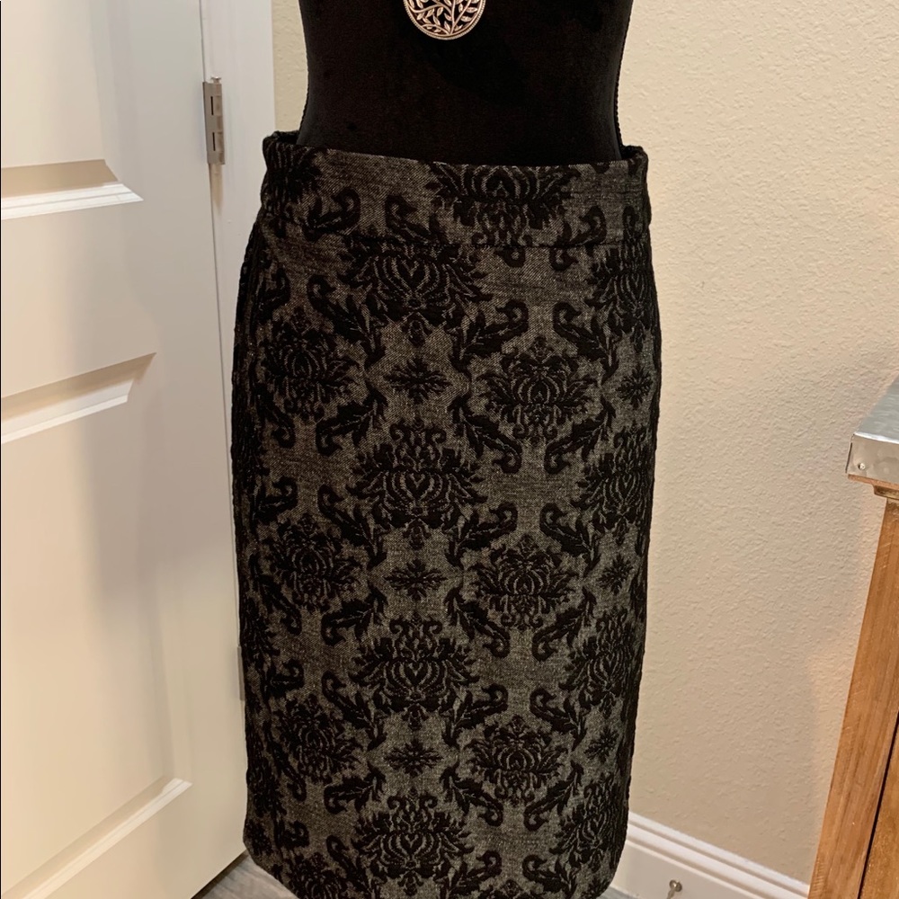 Skirt - Picture 2 of 4